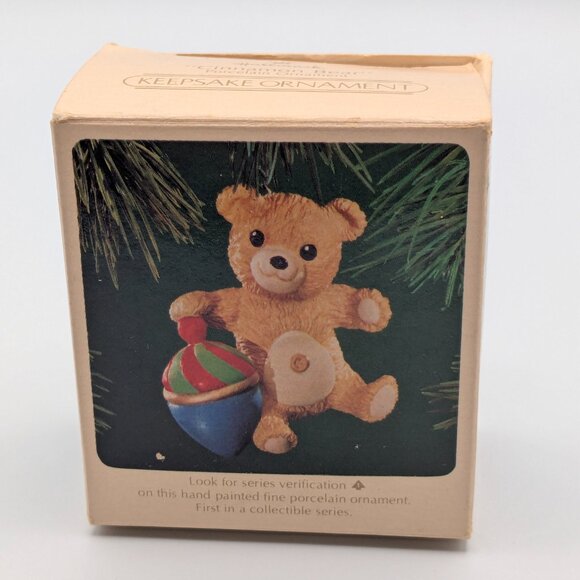 Hallmark Keepsake Cinnamon Bear 1983, 1st in Series, Vintage Porcelain Ornament - Picture 7 of 11